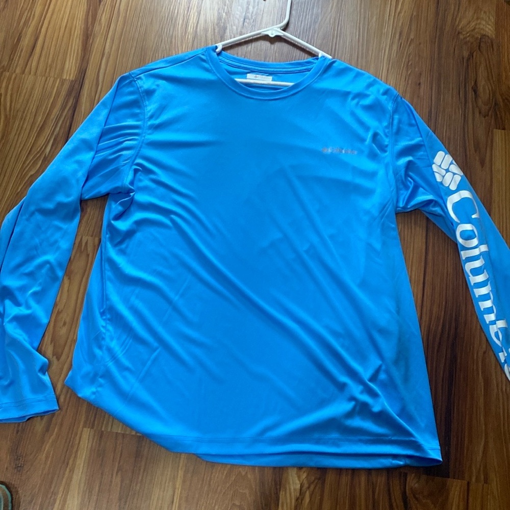 Columbia men’s swim shirt